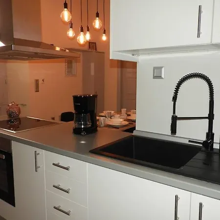 Beneath The Rock Apartment *