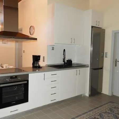 Beneath The Rock Leonídio