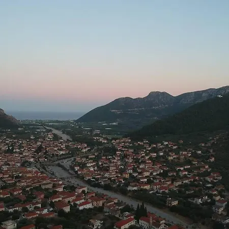 Apartman Beneath The Rock *