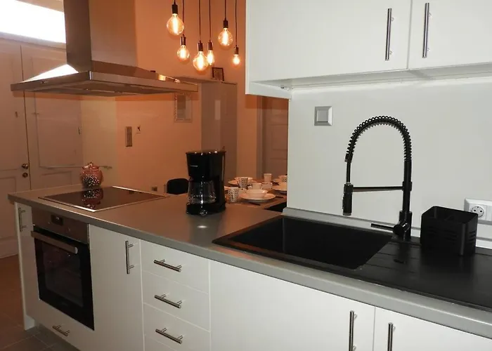 Beneath The Rock Апартаменты *