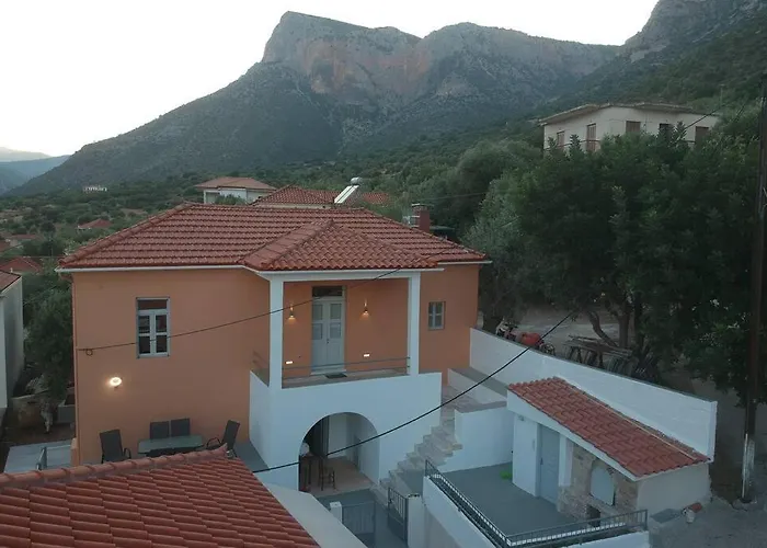 Apartman Beneath The Rock *